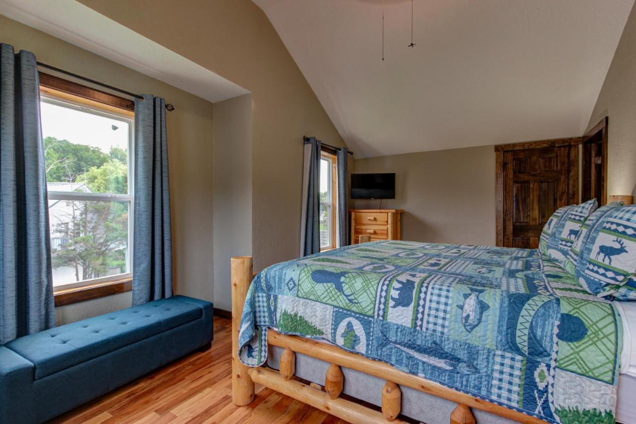 3 Master Bedrooms - Sleeps 10 - Location - Game Room - Hot Tub Pigeon Forge Exterior photo