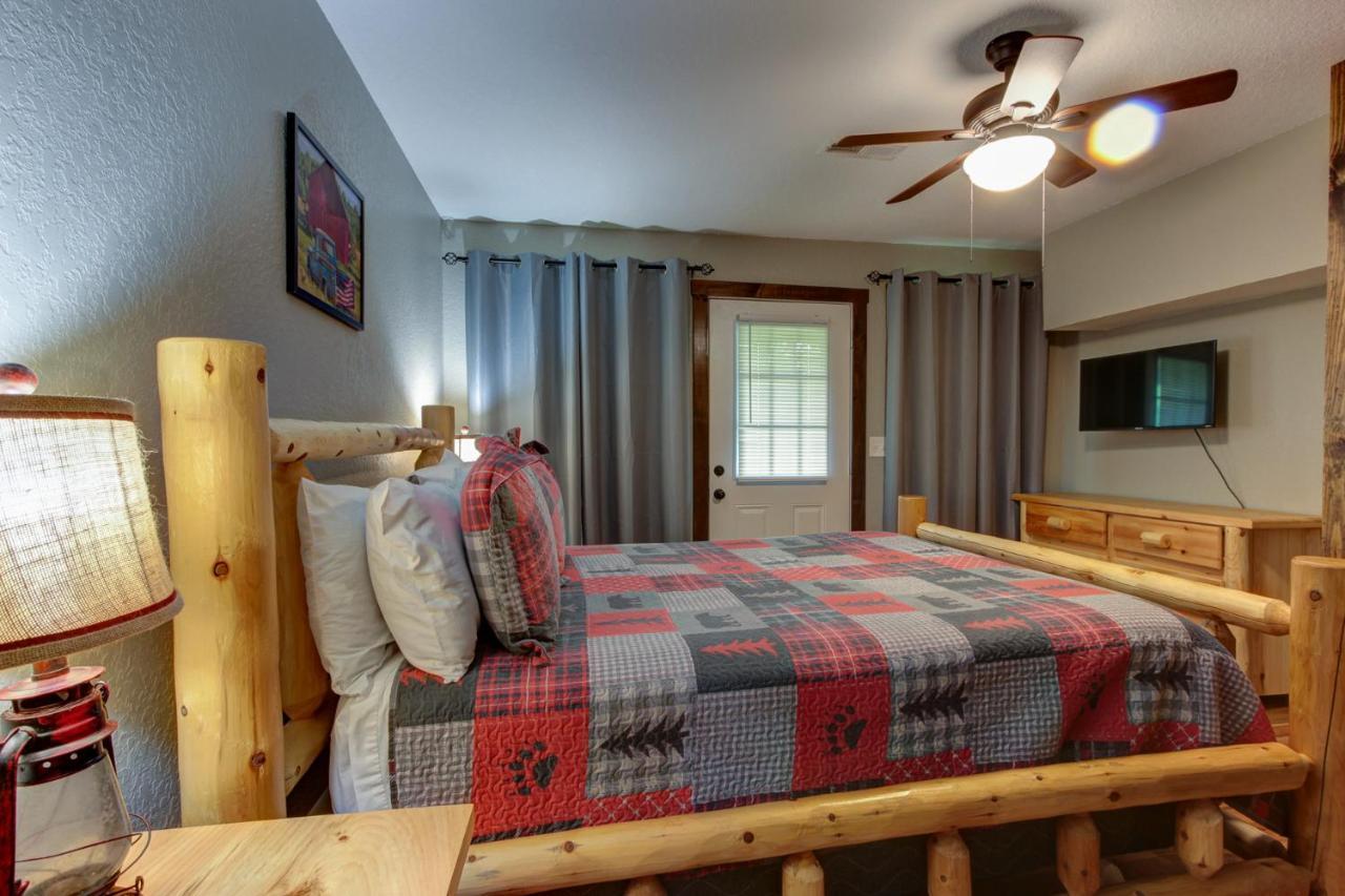 3 Master Bedrooms - Sleeps 10 - Location - Game Room - Hot Tub Pigeon Forge Exterior photo